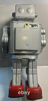 1960's Working HORIKAWA S. H JAPAN 12 BOX TINPLATE BATT OP SUPER ASTRONAUT ROBOT
