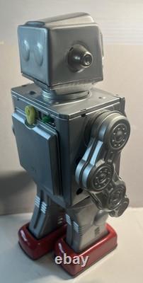 1960's Working HORIKAWA S. H JAPAN 12 BOX TINPLATE BATT OP SUPER ASTRONAUT ROBOT