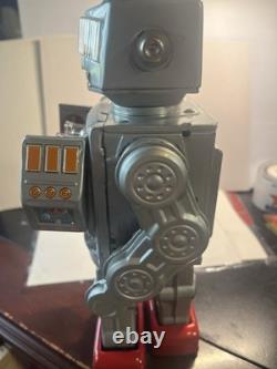 1960's Working HORIKAWA S. H JAPAN 12 BOX TINPLATE BATT OP SUPER ASTRONAUT ROBOT