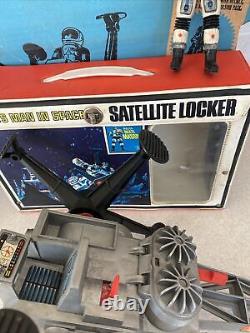1966 Mattel Major Matt Mason SPACE CRAWLER Action Set with satellite locker LOOK