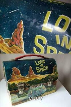 1967 Vintage / Space Family Robinson / LOST IN SPACE / Lunch Box