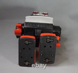 1984 Vintage Kamco Saturn TV Giant Walkign Robot Battery Op. Space Toy Hong Kong