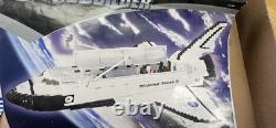 2002 MEGA BLOKS PROBUILDER #9736 SPACE SHUTTLE ENDEAVOUR (COMPLETE With BOX/INS.)