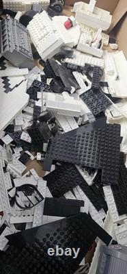 2002 MEGA BLOKS PROBUILDER #9736 SPACE SHUTTLE ENDEAVOUR (COMPLETE With BOX/INS.)