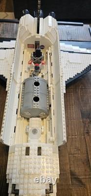 2002 MEGA BLOKS PROBUILDER #9736 SPACE SHUTTLE ENDEAVOUR (COMPLETE With BOX/INS.)