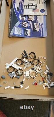 2002 MEGA BLOKS PROBUILDER #9736 SPACE SHUTTLE ENDEAVOUR (COMPLETE With BOX/INS.)
