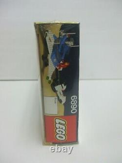 Classic 1982 Lego Space COSMIC CRUISER 6890 New in Factory Sealed Box