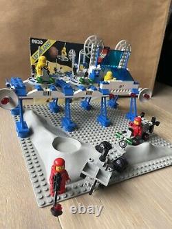 Classic Space LEGO 6930 Space Supply Station 100% Complete With Instructions
