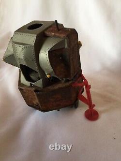 Collectible Rusty Vintage NASA Astronaut Space Capsule Battery Operated Tin Toy