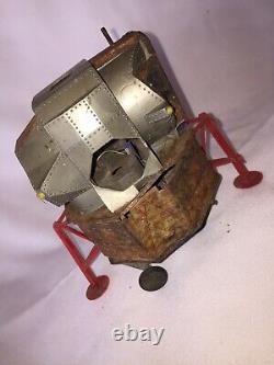 Collectible Rusty Vintage NASA Astronaut Space Capsule Battery Operated Tin Toy