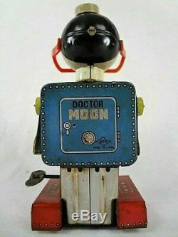 Early 1960s Daiya Japan Doctor Moon Vintage Tin Litho Windup Space Robot RARE