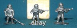 GIANT TOY CO. Space Age Men Alien figures vintage 1960's plastic astronauts