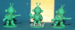 GIANT TOY CO. Space Age Men Alien figures vintage 1960's plastic astronauts