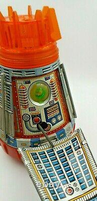 Great Vintage 1960s Horikawa Japan Nasa USA Space Capsule Battery Operated Toy