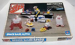 INCOMPLETE Vintage 1982 Entex Toy Loc Blocs SPACE BASE ALPHA #1425 DIA Blocks