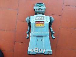 JAPAN Nomura ASTRONAUT ROBOT SPACE RARE VERSION BATTERY OPERATED TIN TOY VINTAGE