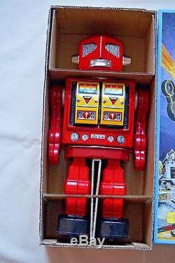 Japan VINTAGE Tin Toy Battery Operated Red 12 Space Evil Robot with Machine Gun