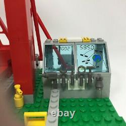 LEGO 6339 Launch Command Space Shuttle Launch Pad (Vintage 1995) with 4 Minifigs