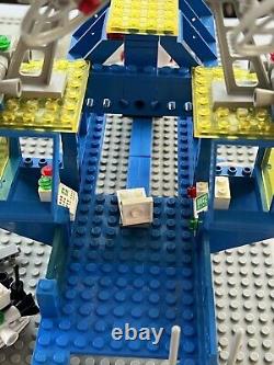 LEGO 6971 Vintage Classic Space Set Inter-galactic command base, Vintage 1984