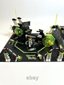 LEGO 6988 Space Blacktron 2 Alpha Centauri Outpost Complete with Box & Instruction