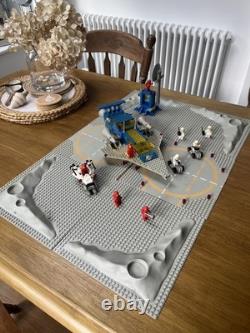 LEGO 928 Galaxy Explorer 1979 Complete with extra figures and extra moon scenery