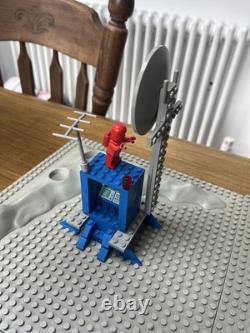 LEGO 928 Galaxy Explorer 1979 Complete with extra figures and extra moon scenery
