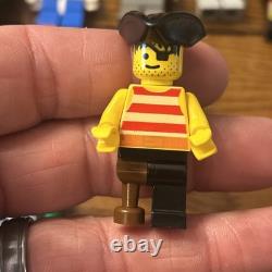 LEGO Huge Vintage Castle, Pirates, Soldiers, Space Mini Figure Lot