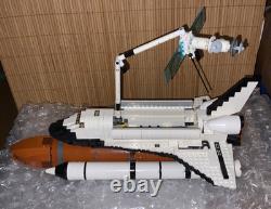 LEGO Sculptures Shuttle Expedition 10231 Retired (2011) Shuttle boosters RARE