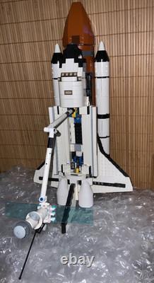 LEGO Sculptures Shuttle Expedition 10231 Retired (2011) Shuttle boosters RARE