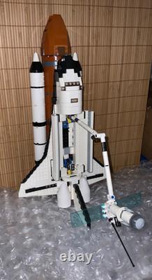 LEGO Sculptures Shuttle Expedition 10231 Retired (2011) Shuttle boosters RARE