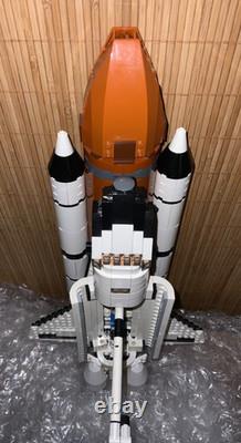 LEGO Sculptures Shuttle Expedition 10231 Retired (2011) Shuttle boosters RARE