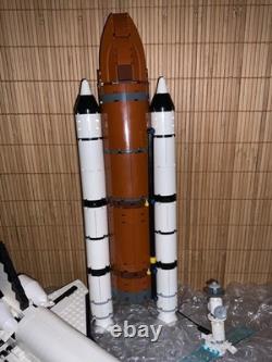 LEGO Sculptures Shuttle Expedition 10231 Retired (2011) Shuttle boosters RARE