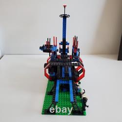 LEGO Space Police Lock-up Isolation Base 6955 withBox 3 Mini-Figures INCOMPLETE