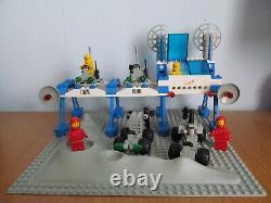 LEGO Space Supply Station (6930) (Vintage)