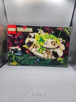 LEGO Space UFO Alien Avenger (6975) Withinstructions And 4 Figures