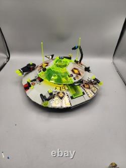 LEGO Space UFO Alien Avenger (6975) Withinstructions And 4 Figures