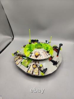 LEGO Space UFO Alien Avenger (6975) Withinstructions And 4 Figures