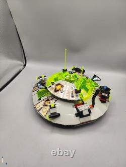 LEGO Space UFO Alien Avenger (6975) Withinstructions And 4 Figures