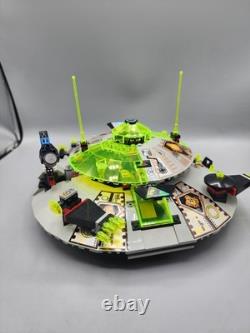 LEGO Space UFO Alien Avenger (6975) Withinstructions And 4 Figures