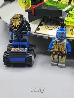 LEGO Space UFO Alien Avenger (6975) Withinstructions And 4 Figures