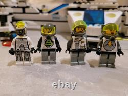 LEGO System Space 6982 Explorien Starship Incomplete with Instructions