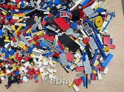 LEGO VINTAGE BULK COLLECTION with figures 5.65kgs train, city, castle, space