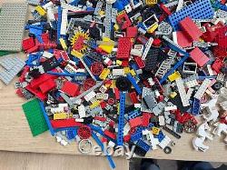 LEGO VINTAGE BULK COLLECTION with figures 5.65kgs train, city, castle, space