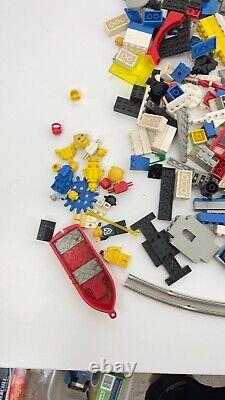 LEGO VINTAGE CITY & SPACE & CASTLE 80'S & 90'S BULK LOT 2.5KGS with figs