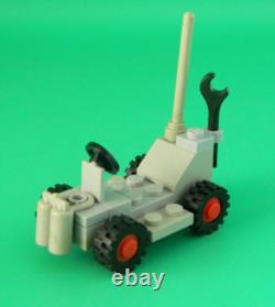 LEGO Vintage Classic Space 6970 Command Base Beta-1 instructions complete 2