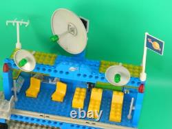 LEGO Vintage Classic Space 6970 Command Base Beta-1 instructions complete 2