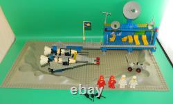 LEGO Vintage Classic Space 6970 Command Base Beta-1 instructions complete 3