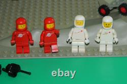 LEGO Vintage Classic Space 6970 Command Base Beta-1 instructions complete 3