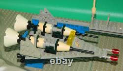 LEGO Vintage Classic Space 6970 Command Base Beta-1 instructions complete 3