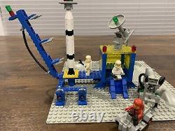 LEGO Vintage Classic Space Set 920 / 483 Alpha-1 Rocket Base 1979